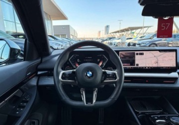 BMW Seria 5 G90-91 2024 BMW Seria 5 I wlasciciel M Sport Gwarancja Bezwypadkowy FVAT23, zdjęcie 28