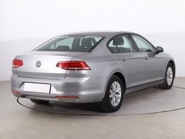 Volkswagen Passat B8 Limousine 1.4 TSI BlueMotion Technology 125KM 2018 VW Passat 1.4 TSI, Salon Polska, Klima, zdjęcie 4