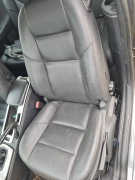 KŮŽE KOŽENÁ ČALOUNĚNÍ VOLVO C30