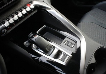 Peugeot 3008 II Crossover Facelifting  1.2 PureTech 130KM 2022 Peugeot 3008 Eat8 Od RiA 1.2 Benzyna 130KM, zdjęcie 14