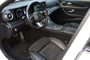 Mercedes Klasa E W213 Limuzyna Facelifting 2.0 220d 200KM 2023 Mercedes-Benz Klasa E AMG, 4-Matic, kamera, CarPlayAA, LED, Ambient, 2.0 2, zdjęcie 5
