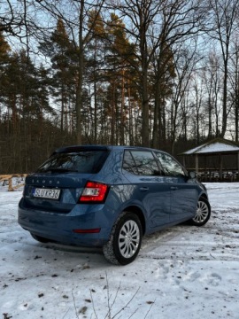 Skoda Fabia III Hatchback Facelifting 1.0 TSI 110KM 2021 Skoda Fabia III lift 2021 1.0 TSI Ambition 110KM, zdjęcie 2