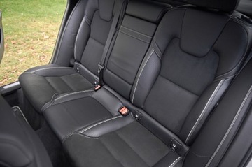 Volvo V90 II Kombi 2.0 D4 190KM 2018 R-DESIGN _ PANORAMA _KAMERA_ MEGA WYPOSAŻENIE, zdjęcie 29