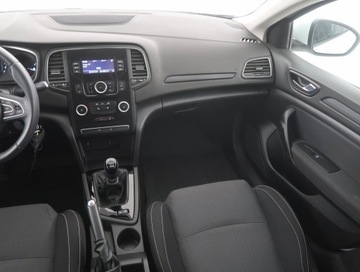 Renault Megane IV Hatchback 5d 1.3 TCe 115 FAP 115KM 2018 Renault Megane 1.3 TCe, Salon Polska, Klima, zdjęcie 7