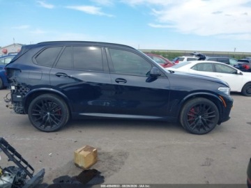 BMW X5 G05 2021 BMW X5 M50i 2021 4.4 Benzyna 523KM, zdjęcie 5