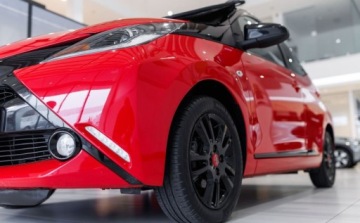 Toyota Aygo II Hatchback 5d 1.0 VVT-i 69KM 2017 Toyota Aygo 1.0 VVT-i X-cite EU6 Benzyna 69KM, zdjęcie 12