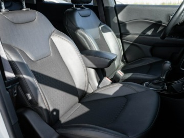 Jeep Compass II SUV Facelifting 1.3 GSE T4 150KM 2021 Jeep Compass 1.3 TMair Limited FWD DDCT K.cof, zdjęcie 29