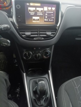Peugeot 2008 I SUV Facelifting 1.2 PureTech 110KM 2016 Peugeot 2008 Style 80tys.km Lift, zdjęcie 10