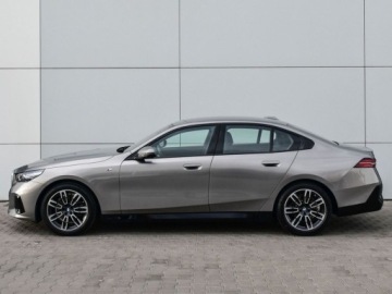 BMW Seria 5 G90-91 Touring 2.0 520d 197KM 2025 BMW Seria 5 BMW 520d xDrive Limuzyna 2.0 Diesel 197KM, zdjęcie 5