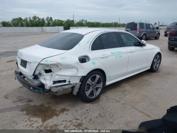 Mercedes Klasa E W213 2018 Mercedes-Benz Klasa E Mercedes-Benz E-Class 2.0 Benzyna 241KM, zdjęcie 6