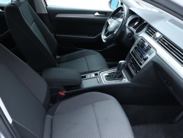 Volkswagen Passat B8 Variant Facelifting 1.5 TSI EVO 150KM 2020 VW Passat 1.5 TSI, Salon Polska, Serwis ASO, zdjęcie 8