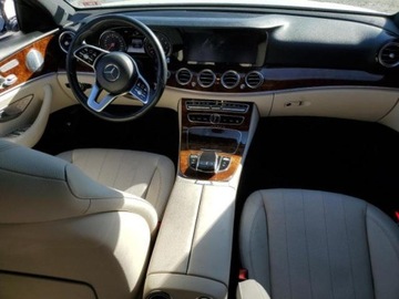 Mercedes Klasa E W213 2019 Mercedes-Benz Klasa E 2019 MERCEDES-BENZ E 300 4MATIC, silnik 2.0 L 2.0, zdjęcie 8