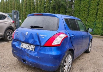 Suzuki Swift V Hatchback 5d 1.2 VVT 94KM 2011 Suzuki Swift I rej 2015r, 1.2 Benzyna. Uszkodzony tyl i lekko prawy przod., zdjęcie 2