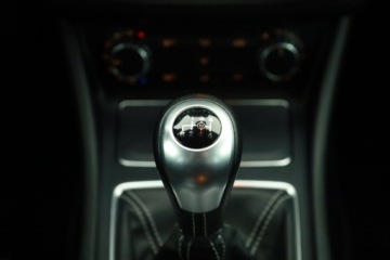 Mercedes Klasa A W176 Hatchback 5d Facelifting 180 122KM 2017 Mercedes A A 180, Salon Polska, Serwis ASO, Skóra, zdjęcie 12