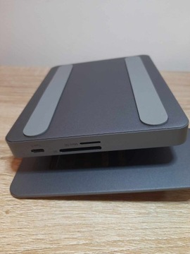 BYEASY STABILNA PODSTAWKA POD TABLET, IPAD OBRACAJĄCA SIĘ, srebrna
