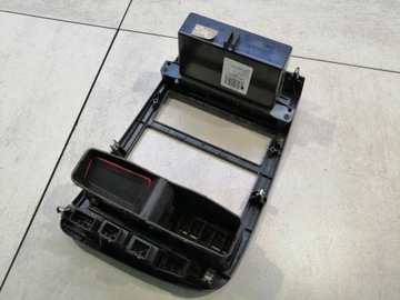 РАМКА ЦЕНТРАЛЬНОЙ ПАНЕЛИ TOYOTA AVENSIS I 2.0D