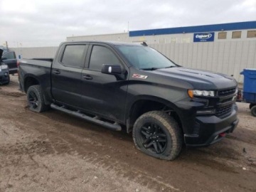 Chevrolet Silverado II 2020 Chevrolet Silverado 2020, 6.2L, 4x4, K1500 LT TRAIL BOSS, po gradobiciu 6.2, zdjęcie 2