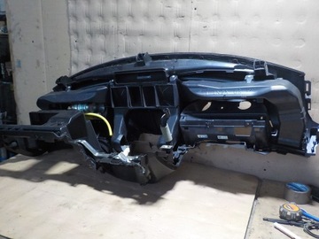 IMPREZA III DESKA ROZDĚLOVAČE