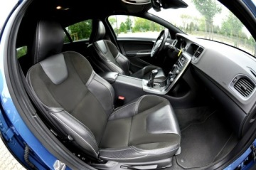 Volvo V60 I Kombi Facelifting 2.0 D3 DRIVE-E 150KM 2017 Volvo V60 D3 2.0 150KM R-Desing Xenon Led Navi, zdjęcie 7