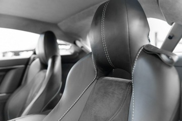 Aston Martin 2012 Aston Martin V8 Vantage Krajowy. 1 właściciel, zdjęcie 36