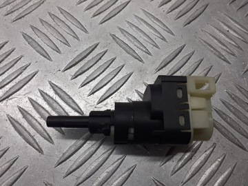 SENZOR SVĚTEL STOP SKODA FABIA I 1.2