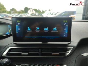 Peugeot 3008 II Plug-In Hybrid Facelifting 1.6 HYBRID 225KM 2021 Peugeot 3008 1.6 HYBRID 225 KM Automat Wersja Road Trip FVAT 23 1.6 225KM, zdjęcie 17
