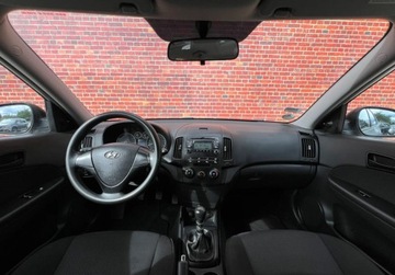 Hyundai i30 I Hatchback 1.4 109KM 2008 Hyundai i30 klima Isofix Gwarancja w cenie Warszawa VKAD 1.4 Benzyna, zdjęcie 4