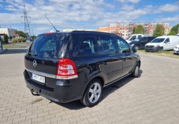 Opel Zafira B 1.8 ECOTEC 140KM 2013 Opel Zafira Automat 1.8 Benzyna 140KM, zdjęcie 3