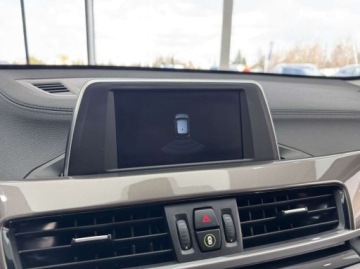 BMW X1 F48 2021 BMW X1 sDrive18i xLine LED Ambiente Czujniki prakowania Salon Polska, zdjęcie 35