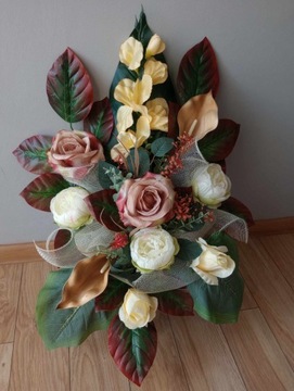 Украшение кладбища МОГИЛА композиция ЦВЕТЫ плетеный круг