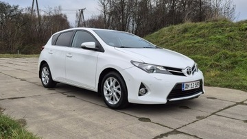 Toyota Auris II Hatchback 5d Valvematic 130 132KM 2014 Toyota Auris _1.6, zdjęcie 1