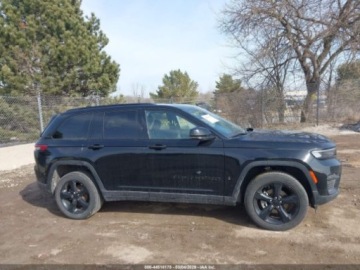 Jeep Grand Cherokee V 2023 Jeep Grand Cherokee Altitude 2023 3.6 Benzyna 293KM, zdjęcie 6