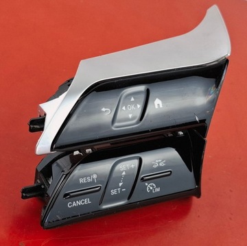 Mercedes-Benz E E350 Многофункциональные кнопки на рулевом колесе A0999055109