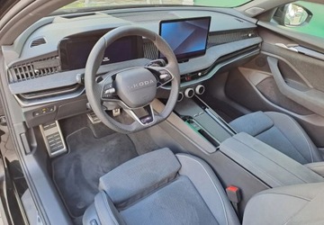 Skoda Superb IV Liftback 2.0 TSI 265KM 2025 Skoda Superb 2.0 TSI 265KM DSG 4X4 SPORTLINE, fabryczny hak, dostepny od r, zdjęcie 4