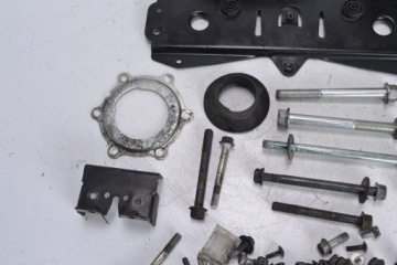 Накладная рама с болтами YAMAHA X-MAX 125 300 400 14-17