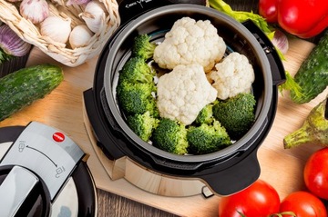 СКОРОВАРКА-ПАРОВАРКА 14 программ, давление 5 л.