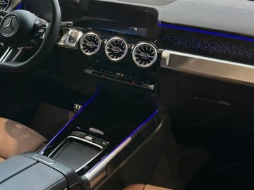 Mercedes GLB SUV 2.0 200d 150KM 2025 MERCEDES-BENZ GLB 200 d AMG Line Suv 2.0 (150KM) 2025, zdjęcie 7