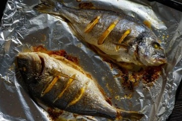 FOLIA ALUMINIOWA SPOŻYWCZA GRUBA GASTRONOMICZNA CATERING MOCNA ROLKA 50M