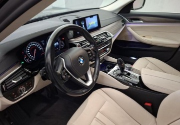 BMW Seria 5 G30-G31 Limuzyna 520d 190KM 2017 BMW Seria 5 520d xDrive 190 KM G30 2017 2.0 Diesel 190KM, zdjęcie 9