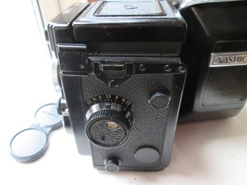 Камера Yashica Mat 124G