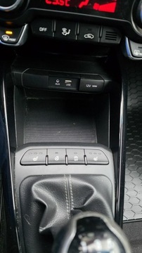 Kia Stonic I Crossover 1.2 DOHC 84KM 2018 Kia Stonic bogate wyposażenie *, zdjęcie 15