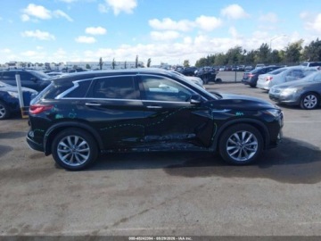 Infiniti QX50 2022 Infiniti QX50 Essential 2022 2.0 Benzyna 268KM, zdjęcie 5