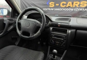 Opel Astra F Cabrio 1.4 Si 82KM 2000 Opel Astra Opel Astra F 1.4b NISKI PRZEBIEG Dlugie OC i Przeglad Zamiana, zdjęcie 5