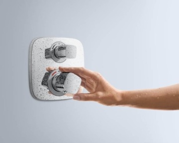 Hansgrohe Logis Ecostat E iBox + квадратный + излив