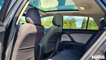 Toyota Avensis III Wagon Facelifting 1.8 Valvematic 147KM 2015 Toyota Avensis 1.8BENZ manual Navi Panorama kamera asystent bezwypadek 1.8, zdjęcie 32
