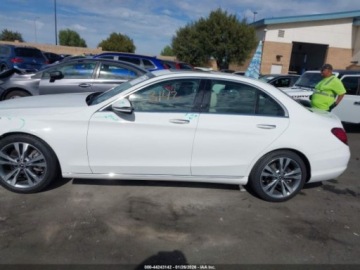 Mercedes Klasa C W205 2020 Mercedes-Benz Klasa C 300 2020 2.0 Benzyna 255KM, zdjęcie 2