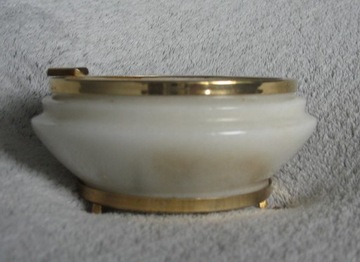 Алебастровая пепельница