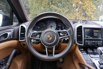 Porsche Cayenne II SUV Facelifting 4.2 D 385KM 2016 Porsche Cayenne Salon PL 4.2 V8 Panorama Tempomat Asyst. park z kamera, zdjęcie 14