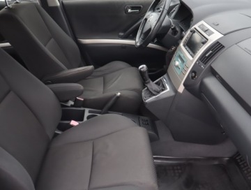 Toyota Corolla Verso E120 1.8 VVT-i 130KM 2007 Toyota Corolla Verso 1.8, Navi, Klima, zdjęcie 8