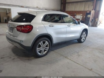 Mercedes GLA I 2019 Mercedes-Benz GLA 2019 MERCEDES-BENZ GLA 250 4MATIC 2.0 Benzyna 208KM, zdjęcie 4